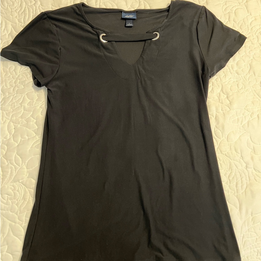 Black daytrip top from Buckle. Never worn.
